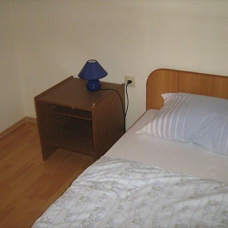 Apartment Dalmatien Raslina Habitación foto
